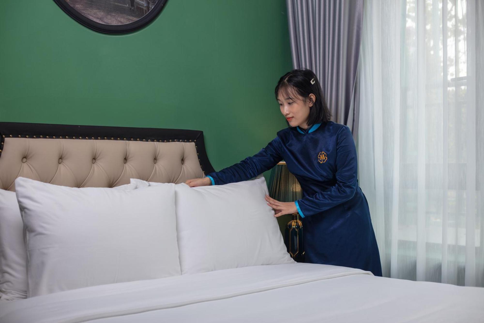 Madelise Adora Hotel & Travel Hanoi Exterior photo