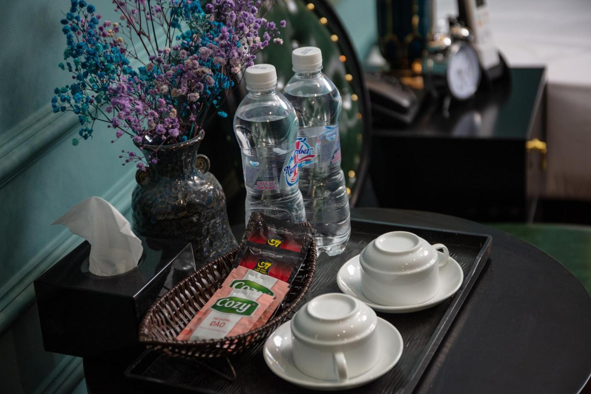 Madelise Adora Hotel & Travel Hanoi Exterior photo
